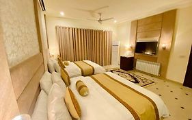 Shelton'S Rezidor Hotel Gulberg Lahore